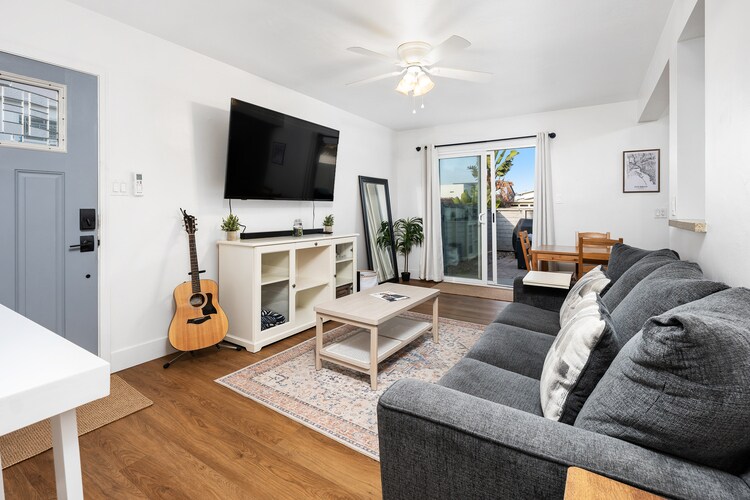 Building Photo - 4725 Santa Cruz Ave