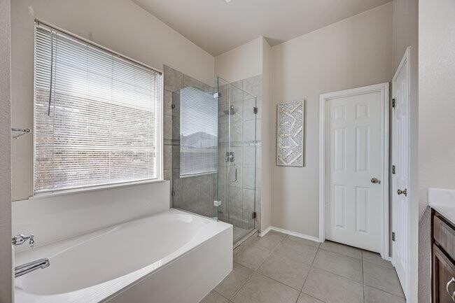 Building Photo - 4001 Veiled Falls Dr