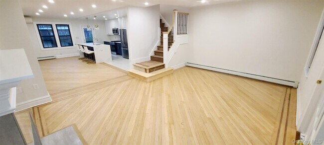 Building Photo - 88-37 62nd Dr