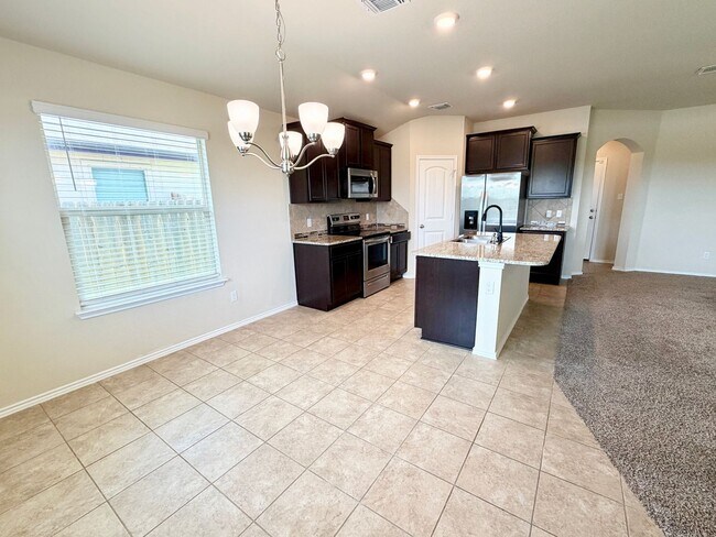 Building Photo - 829 Ibis Falls Loop
