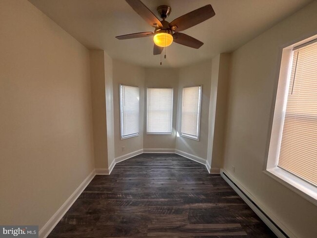 Building Photo - 2324 N Lambert St