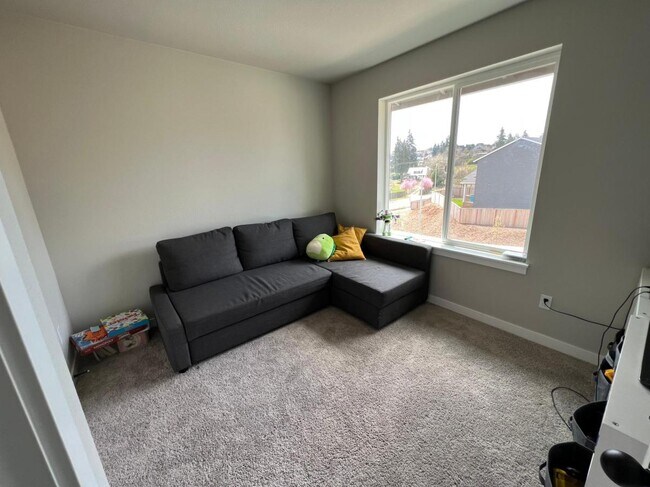 Building Photo - 2311 Quail Run Ln S