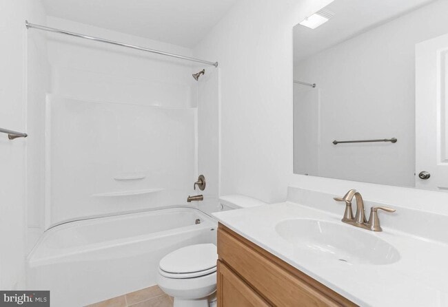 Building Photo - 1533 Schwinn St