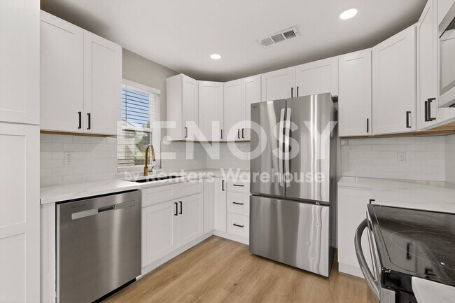 Building Photo - 507 S Spring Creek Dr