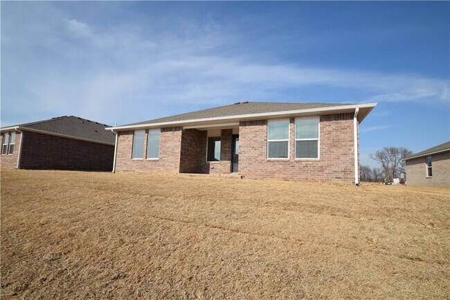 Building Photo - 3071 Laredo Ln