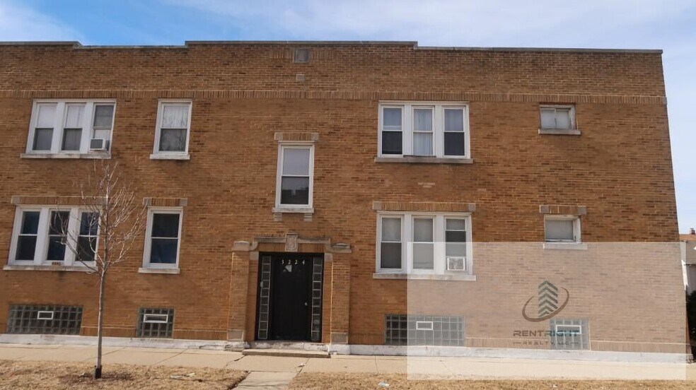 Building Photo - 3224 N Linder Ave