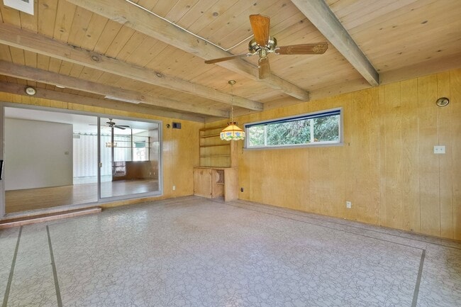 Building Photo - 160 Kit Carson Ct