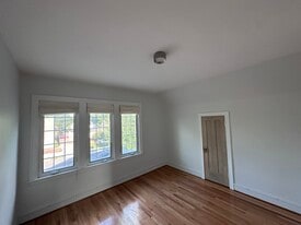 Building Photo - 5878 N Harlem Ave
