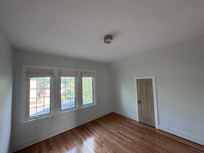 Building Photo - 5878 N Harlem Ave