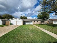 Building Photo - 7009 Corona Dr