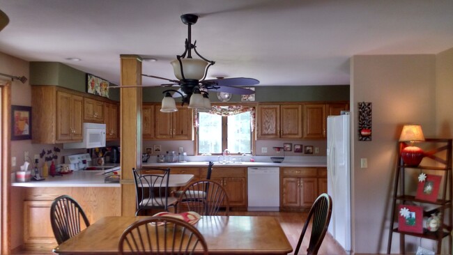 Kitchen Wood Cabinets - 120 Hilly Oak Dr