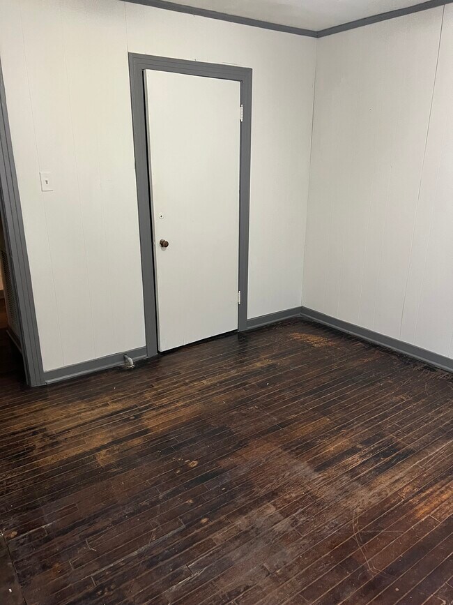 Building Photo - 2446 Balis Dr