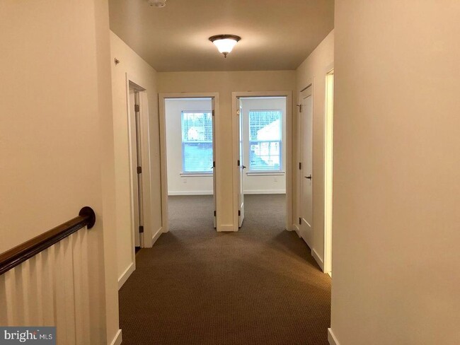 Building Photo - 111 Wynstone Ct