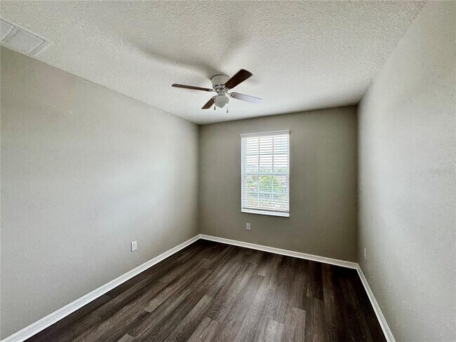 Building Photo - 7208 Grand Elm Dr