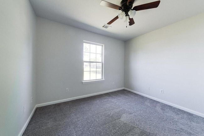 Building Photo - 2308 Red Baron Dr