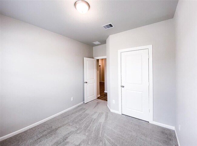 Building Photo - 2810 Chestnut Oak Cir