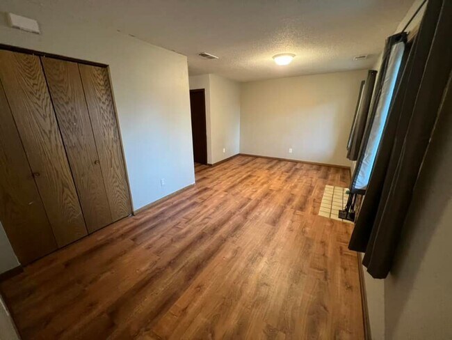 Building Photo - 1409 Farrington St