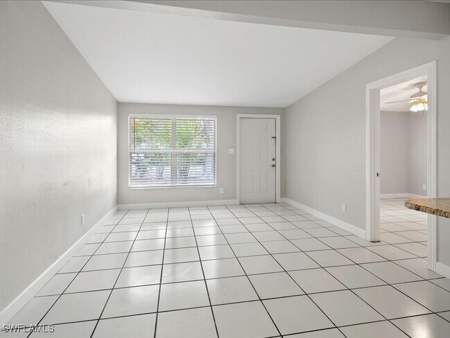Building Photo - 1320 Barbizon Ln