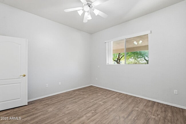 Building Photo - 1747 E Northern Ave