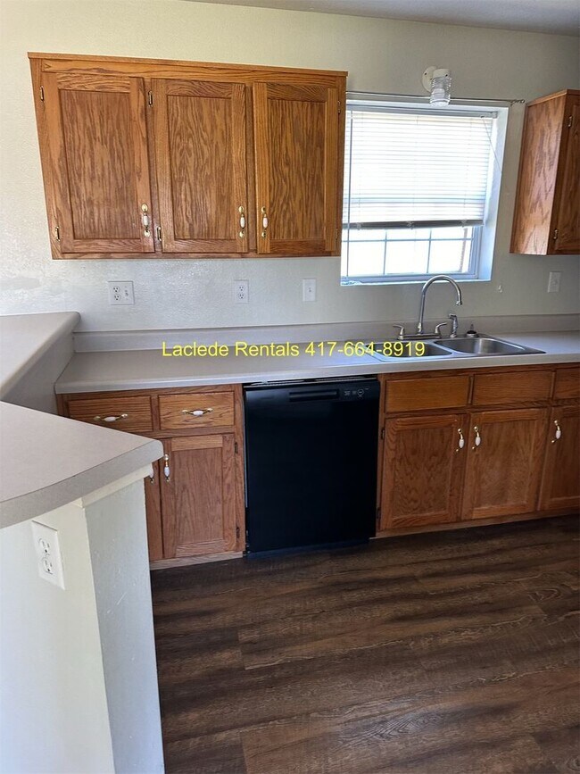 Primary Photo - 3 BEDROOM 2.5 BATHROOM TOWNHOUSE FOR RENT