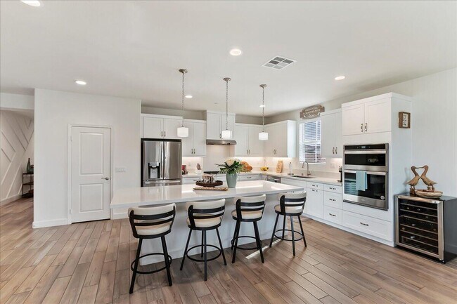 Building Photo - 58179 Aragon Way