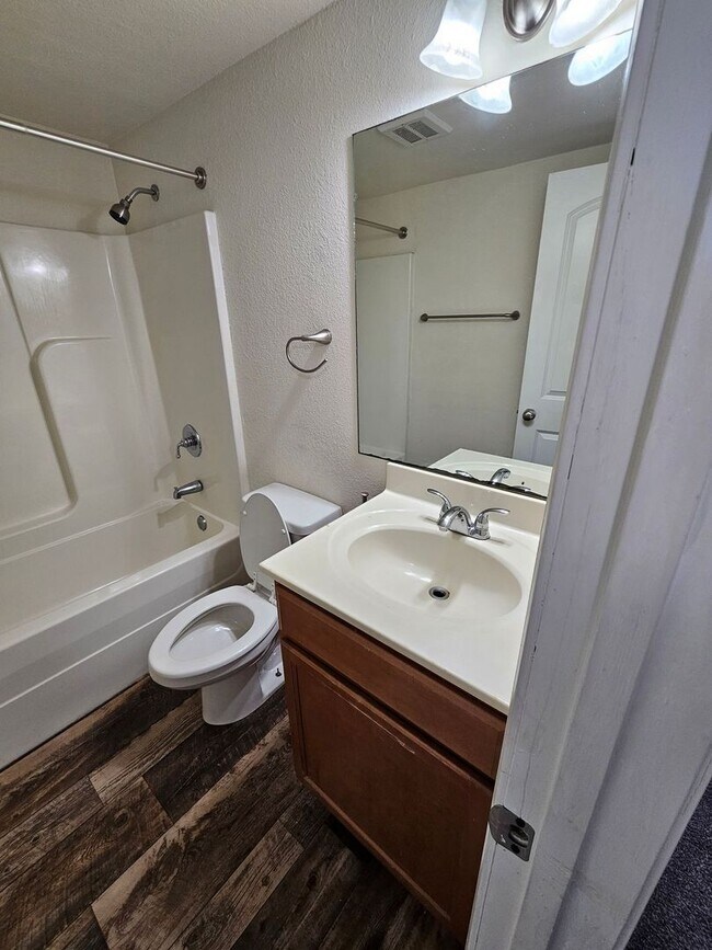 Interior Photo - Evergreen Apartments