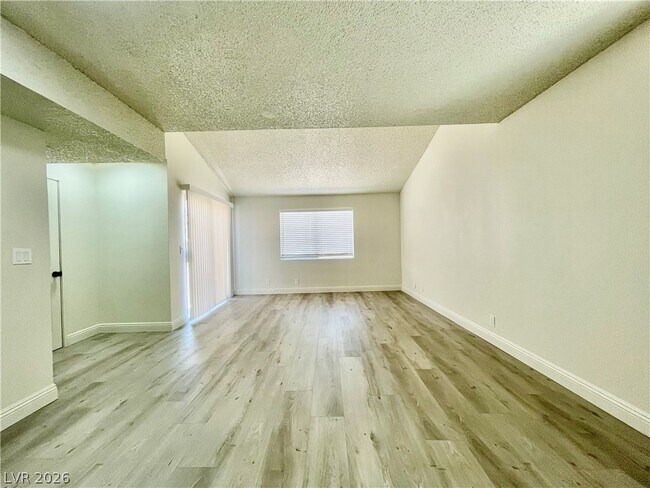 Building Photo - 5187 Greene Ln