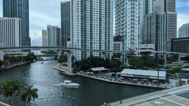 Building Photo - 350 S Miami Ave