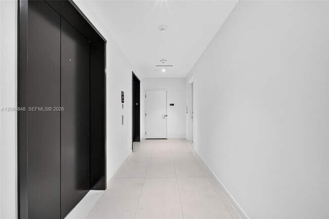 Building Photo - 1400 Biscayne Blvd