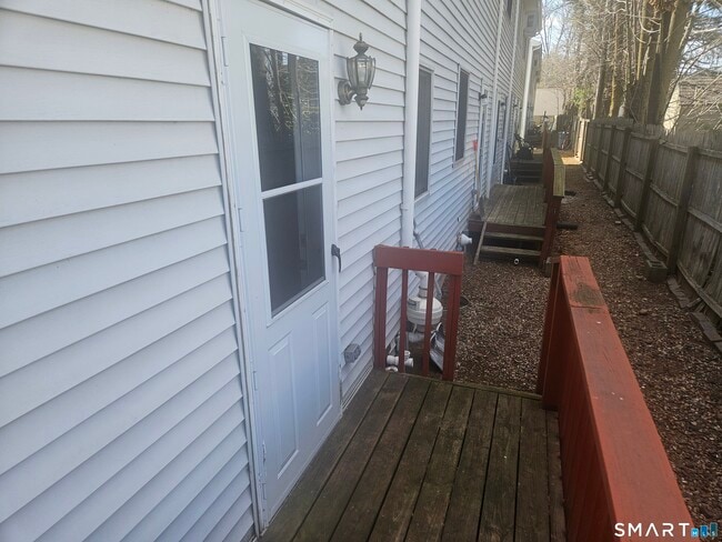 Building Photo - 63 Webb St