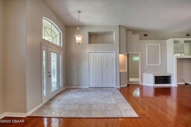 Building Photo - 4 Windwillow Ln