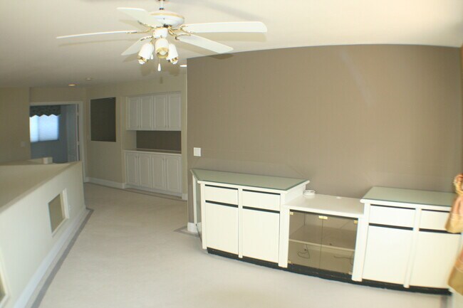 Building Photo - Incredible Green Valley Ranch stunner!