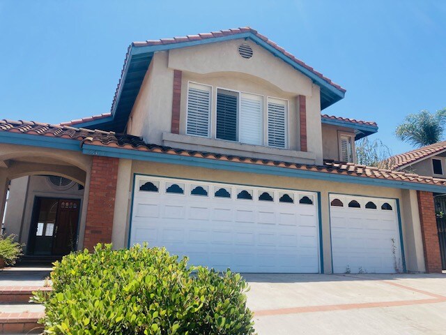 Building Photo - 2371 Wandering Ridge Dr