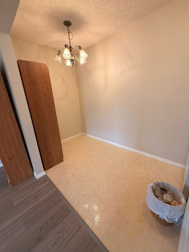 Building Photo - Southwood Home