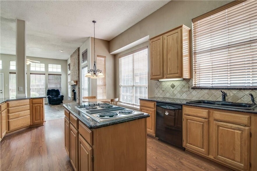 Building Photo - 11017 Knoxville Ln