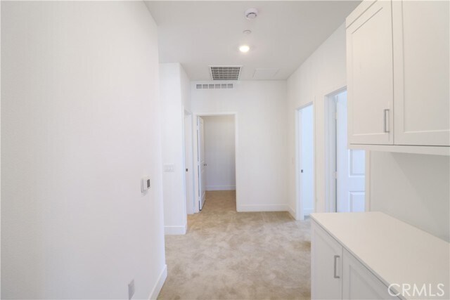 Building Photo - 273 Shoveler