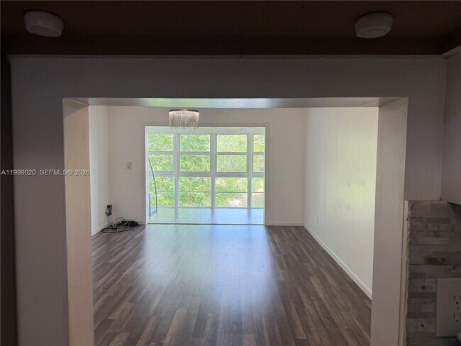 Building Photo - 5851 NW 62nd Ave