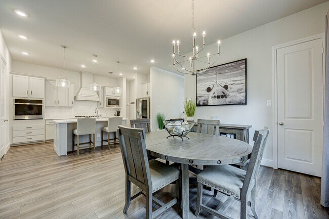 Building Photo - 21820 Enchanted Rock Dr N
