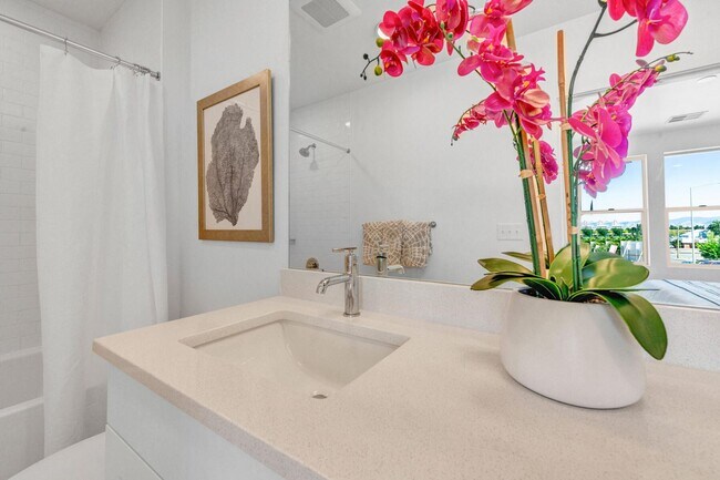 Building Photo - Discover Encore at Aria