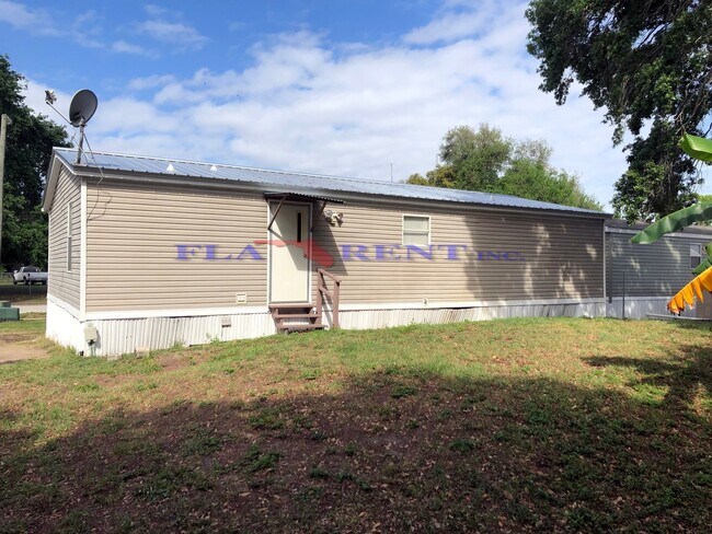 Building Photo - **3/2 Manufactured home near Boggy Creek Road/Taft**