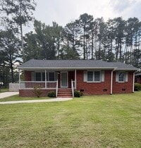 Building Photo - 1904 Windsor Dr