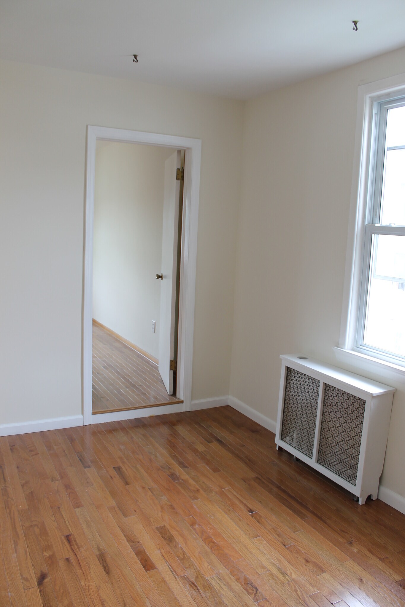 Building Photo - 308 3rd St