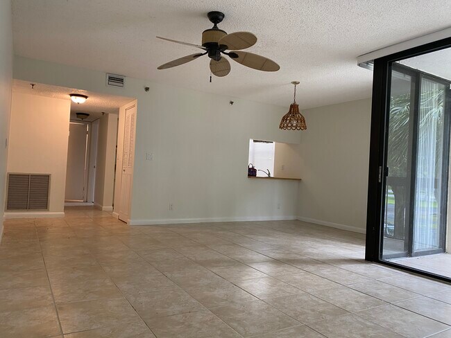 dining room - 955 Egret Cir
