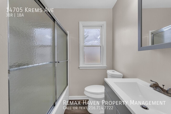 Building Photo - 14705 Krems Ave