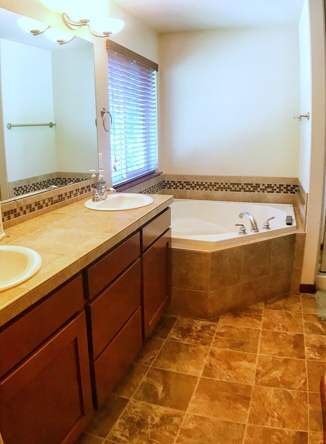 Building Photo - 1627 241st St SW