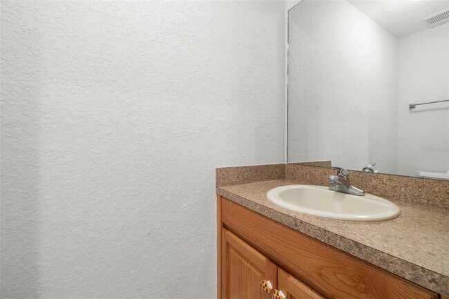 Building Photo - 3916 Valrico Grove Dr
