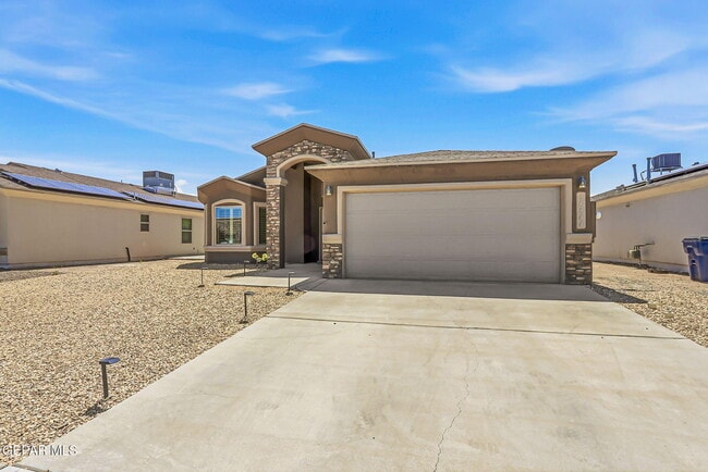 Building Photo - 14844 Tierra Tencha Ct