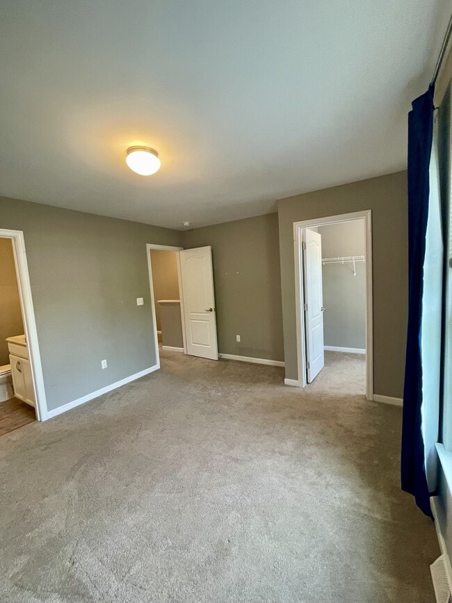 Building Photo - 81 Gloucester Dr