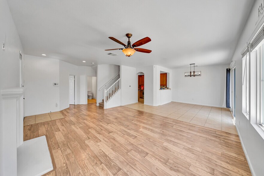 Building Photo - 23904 Calle del Sol Dr