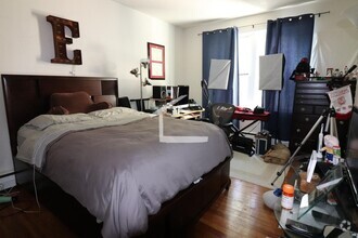 Building Photo - Really nice two bedroom in Brookline.